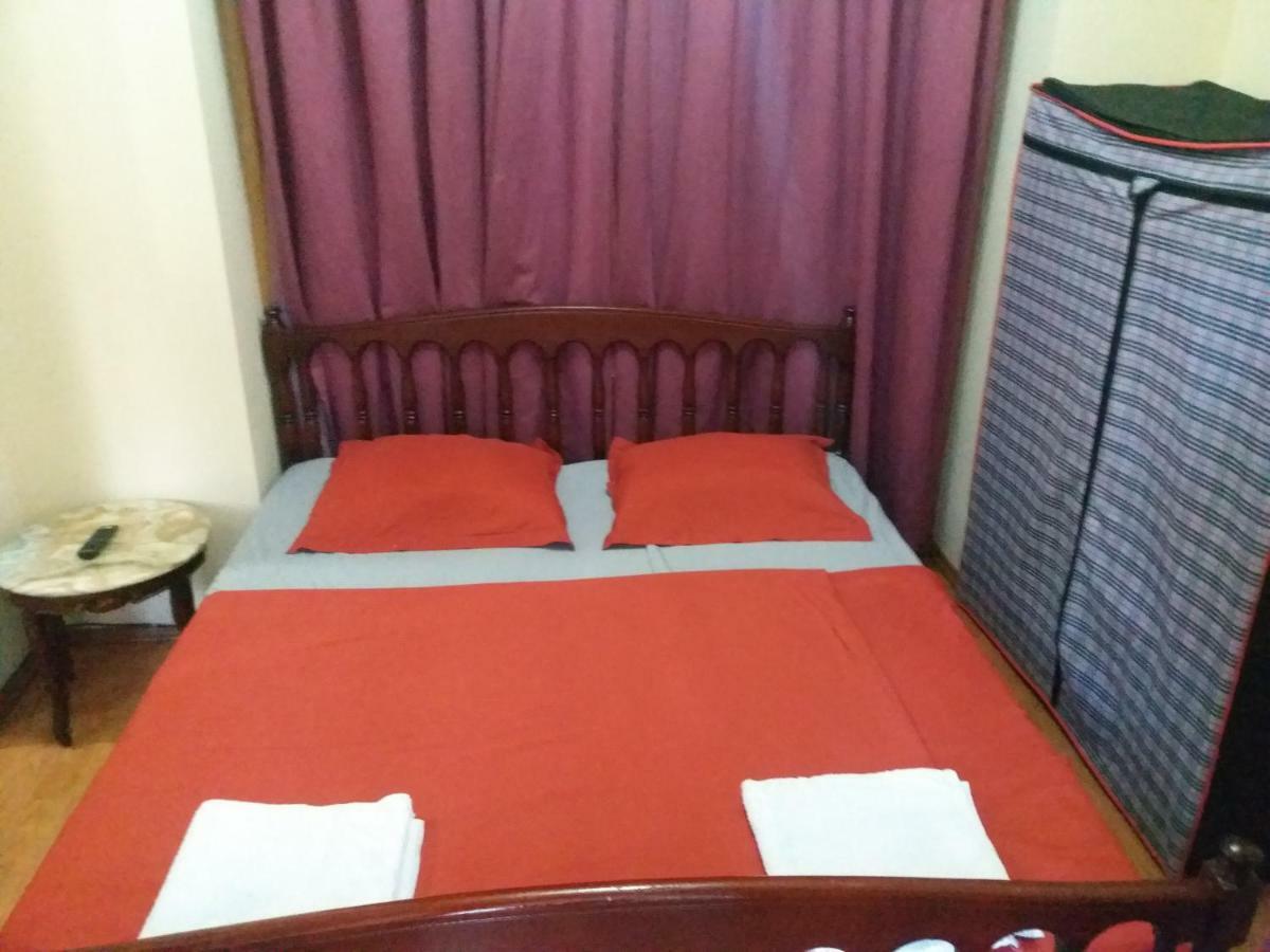 Intercity Hostel Батумі Екстер'єр фото